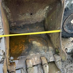 28" DIGGING BUCKET 50MM PINS