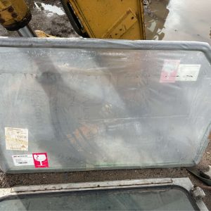 RENAULT - JOHN DEERE NEW AND UNUSED REAR WINDOW FOR TRACTOR