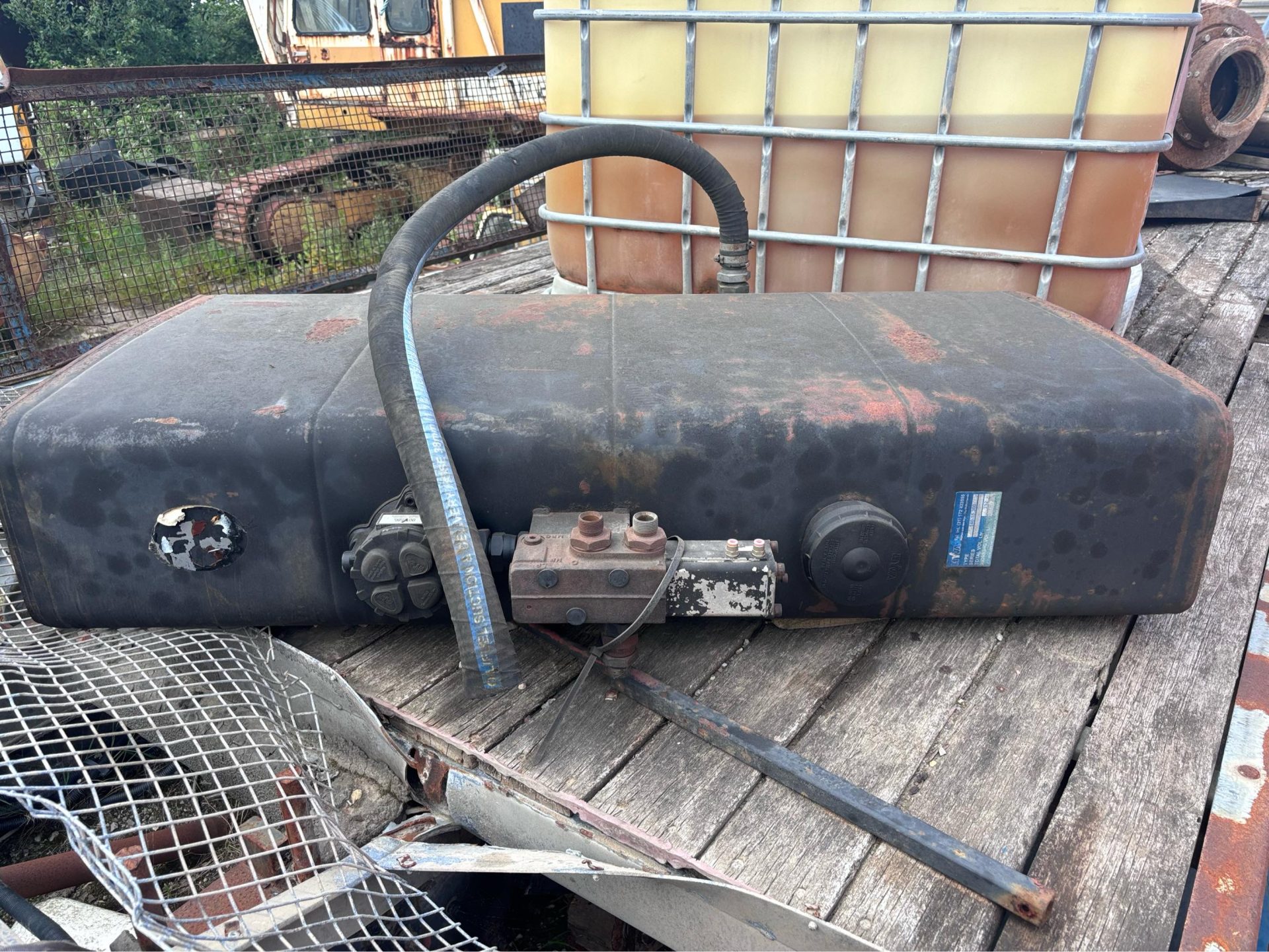 HYVA STEEL HYDRAULIC TANK FOR SKIP WAGON HOOK LIFT TRUCK
