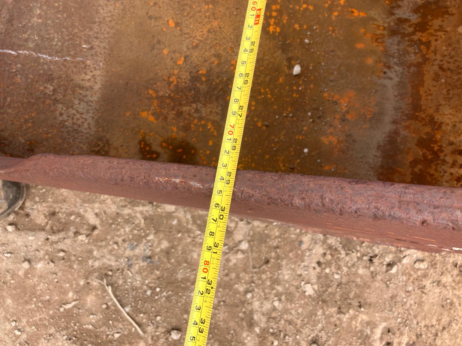 2 FOOT 6" WIDE DIGGING BUCKET ON 80MM PINS EXCAVATOR DIGGER - Image 2