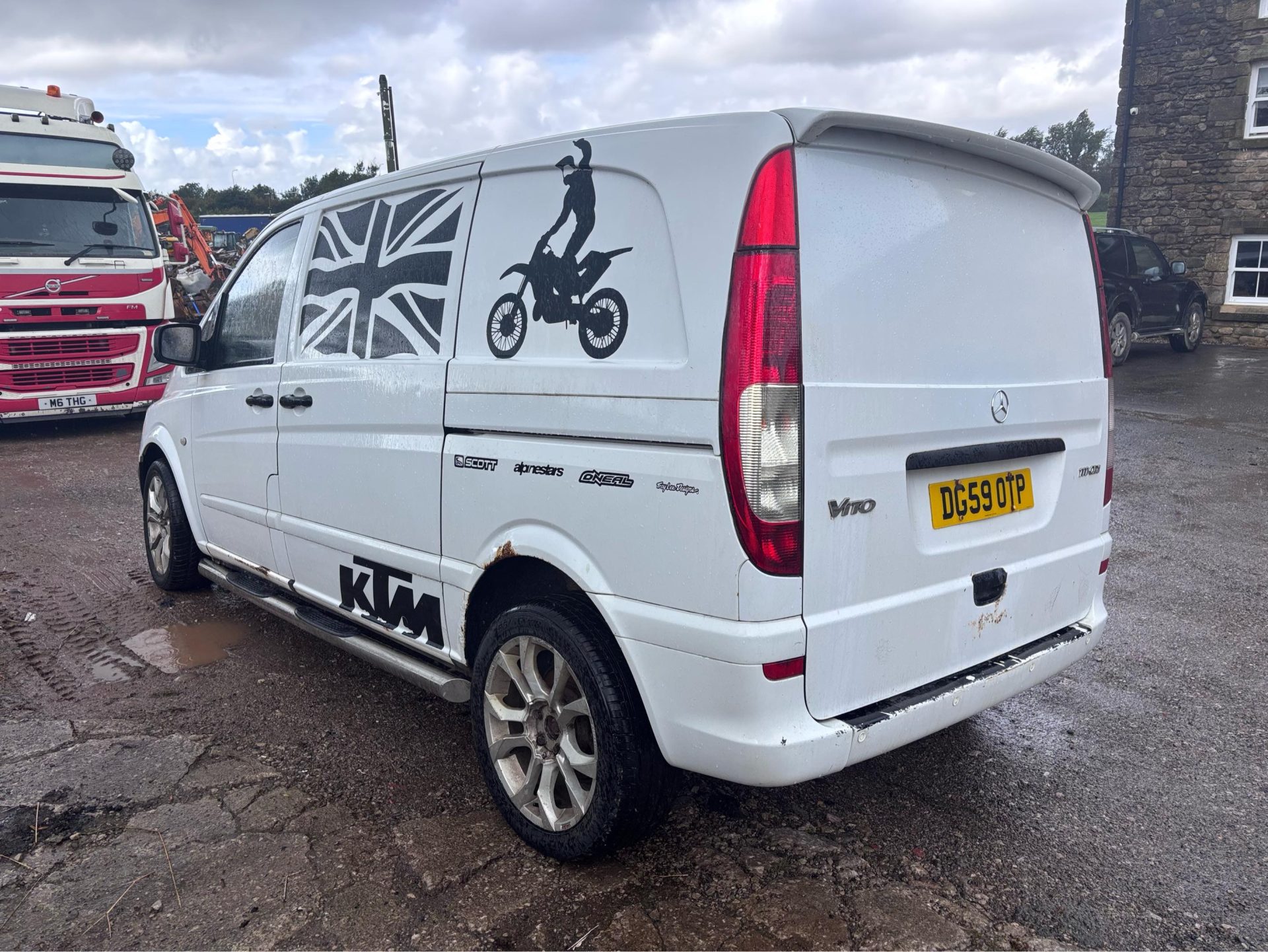 2009 MERCEDES VITO VAN 2.1L DIESEL ENGINE 2 X SIDE DOORS 132000 MILES - Image 11