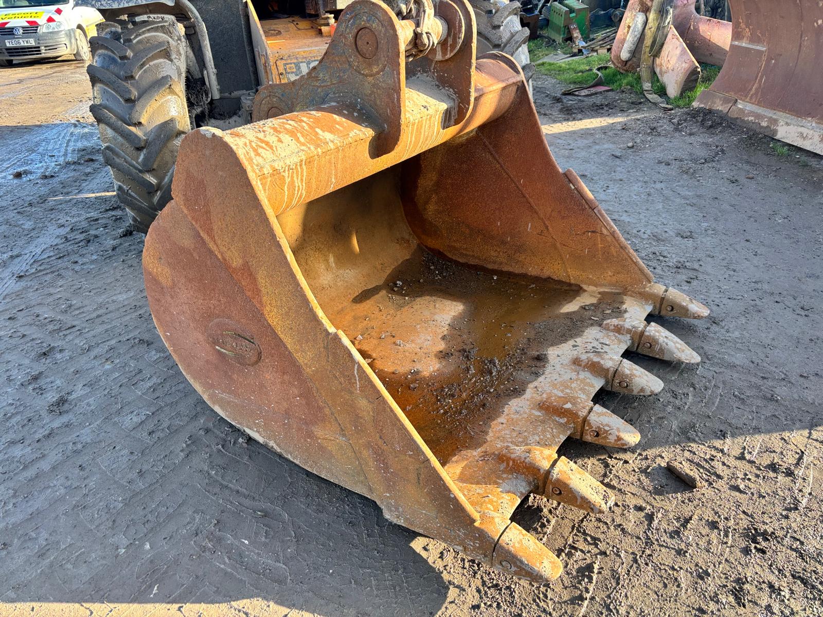 STRICKLAND BUCKET – 5 FOOT – 80MM PINS – EXCAVATOR / TELEHANDLER / DIGGER