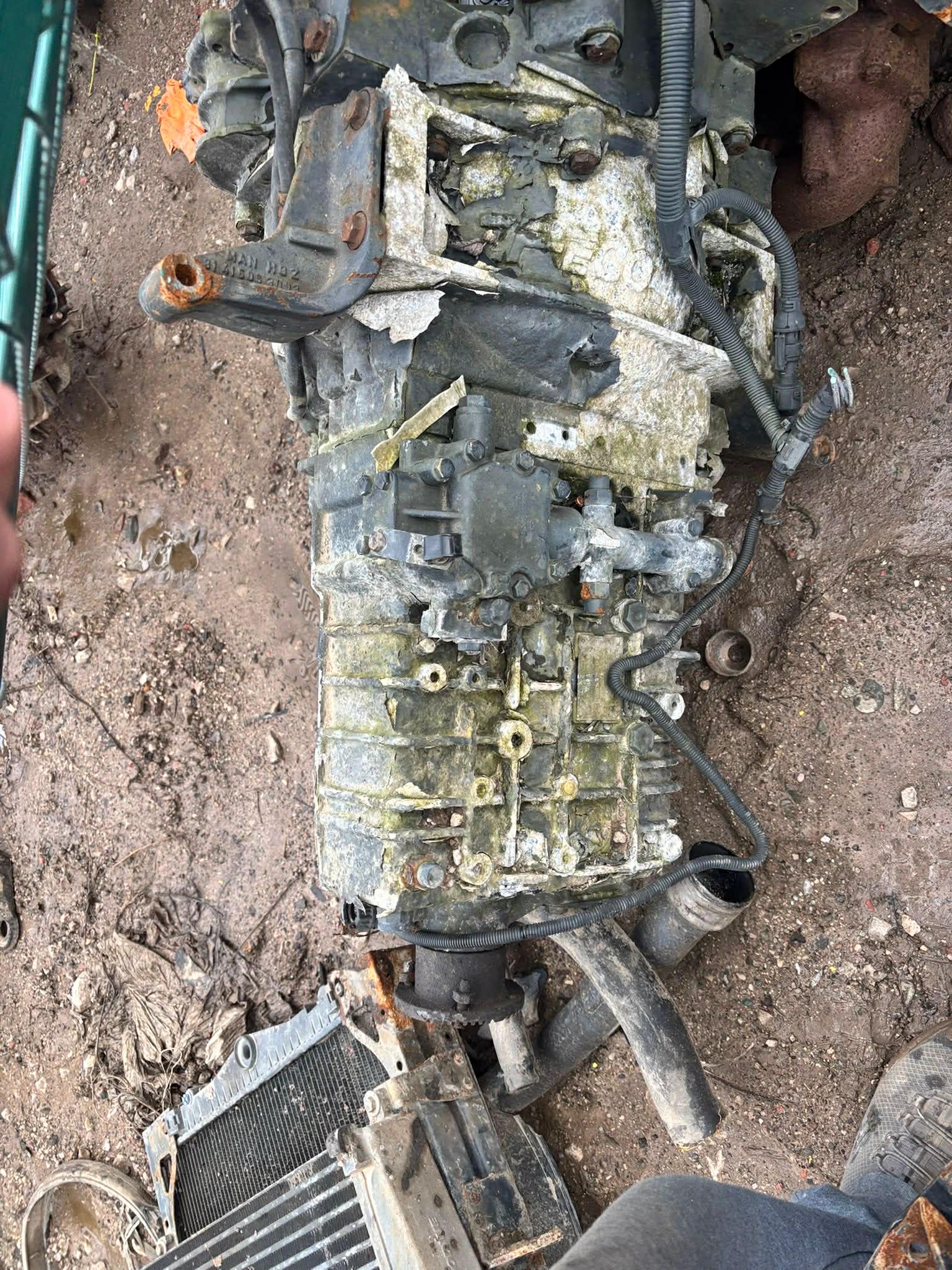 MAN ENGINE AND GEARBOX SPARES OR REPAIR WAGON TRUCK LORRY LORRIE - Image 2
