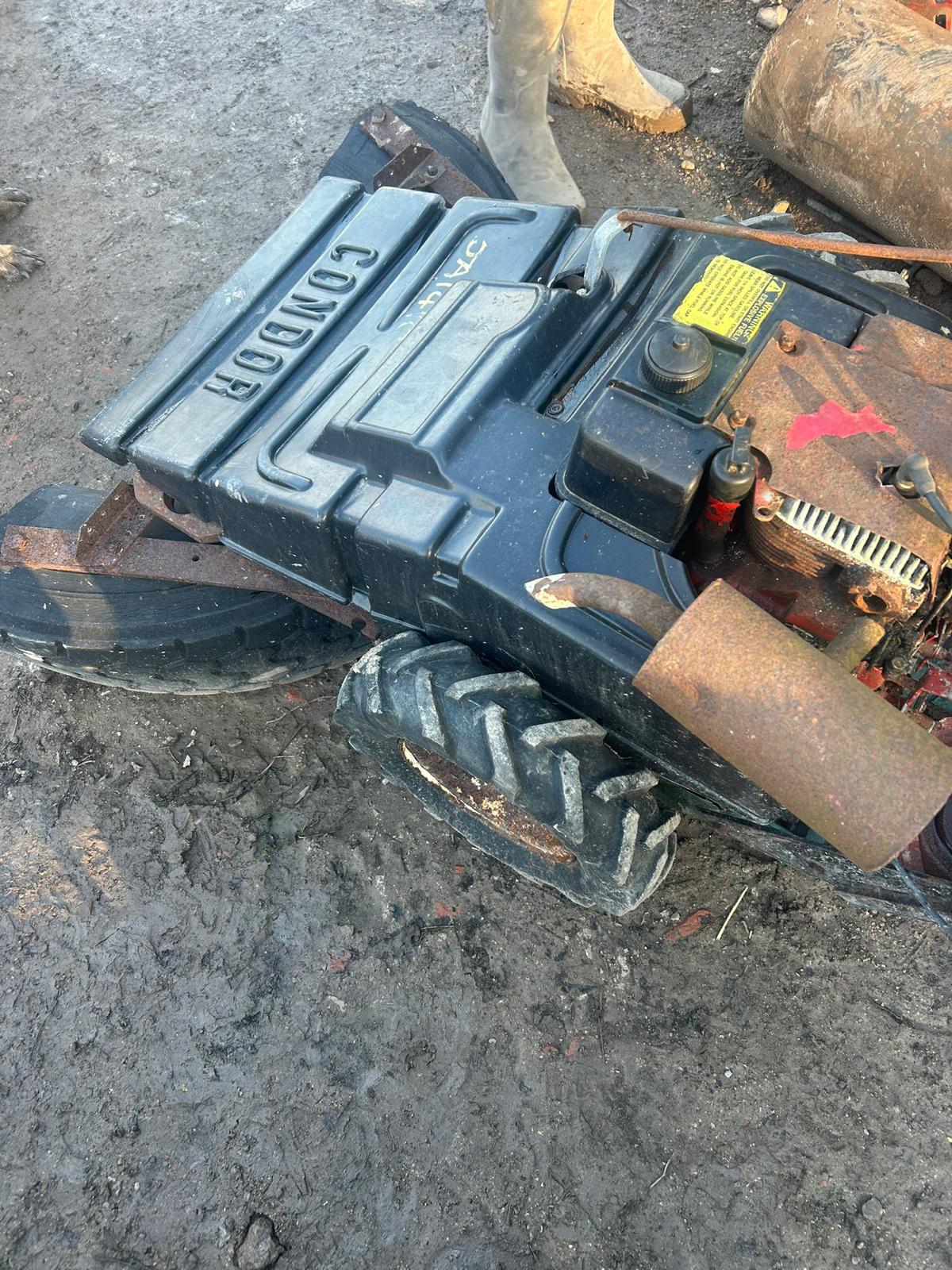 KHOLER MAGNUM 8 PETROL FARM SLURRY SCRAPER ENGINE MANUAL DRIVE FARMING TRACTOR CATTLE - Image 2