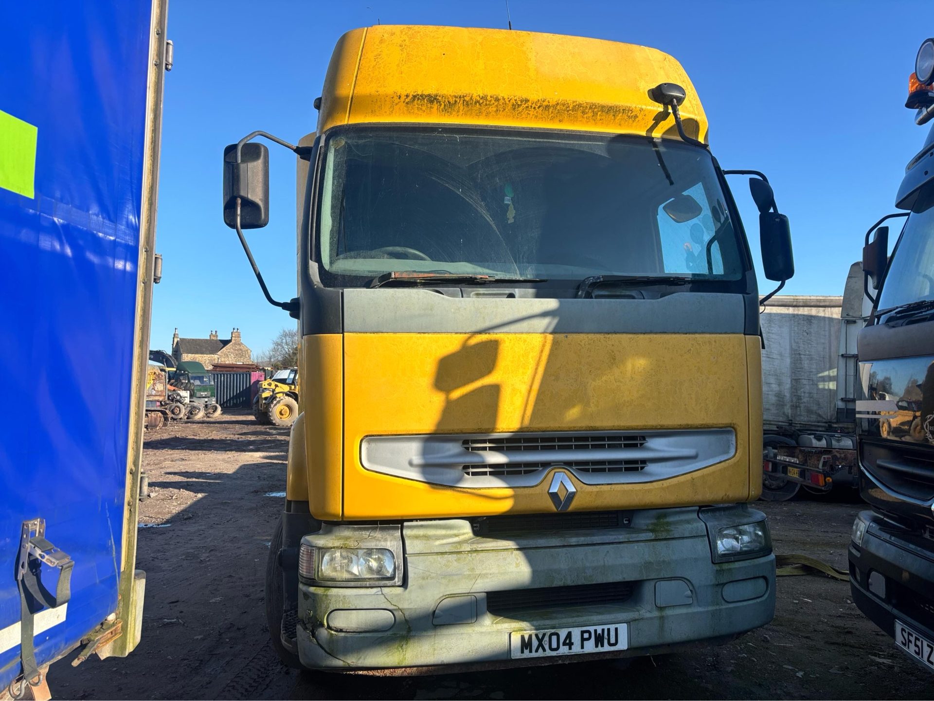 2004 RENAULT PREMIUM WAGON TRUCK ZF MANUAL GEARBOX SLEEPER CAB 11 LITRE ENGINE