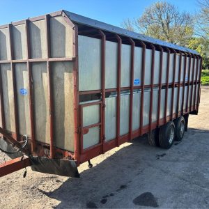 JOHNSTON BROTHERS LIVESTOCK CATTLE STOCK BOX LOW RIDE HEIGHT TRAILER 20 FOOT BOX