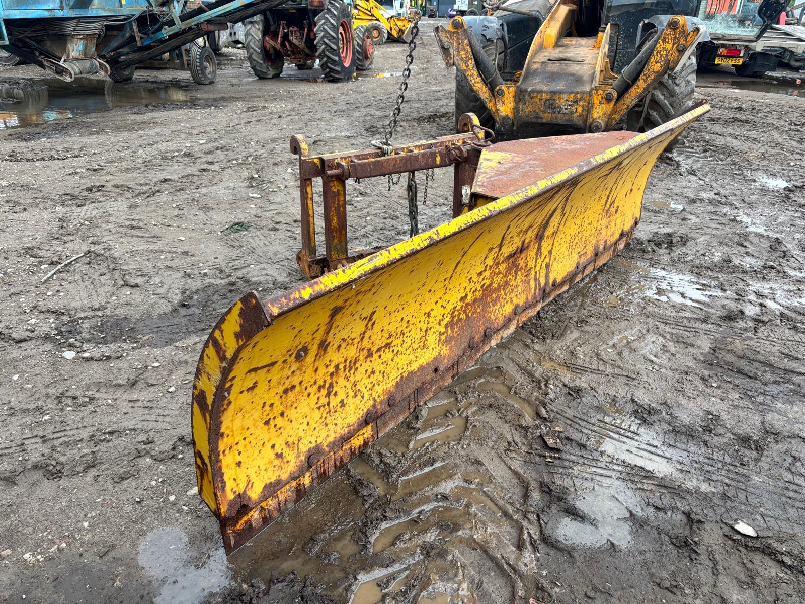 TRACTOR 3 POINT LINKAGE SNOW PLOUGH SNOW BLADE DOZER BLADE YARD SCRAPER TELEHANDLER LOADALL JCB