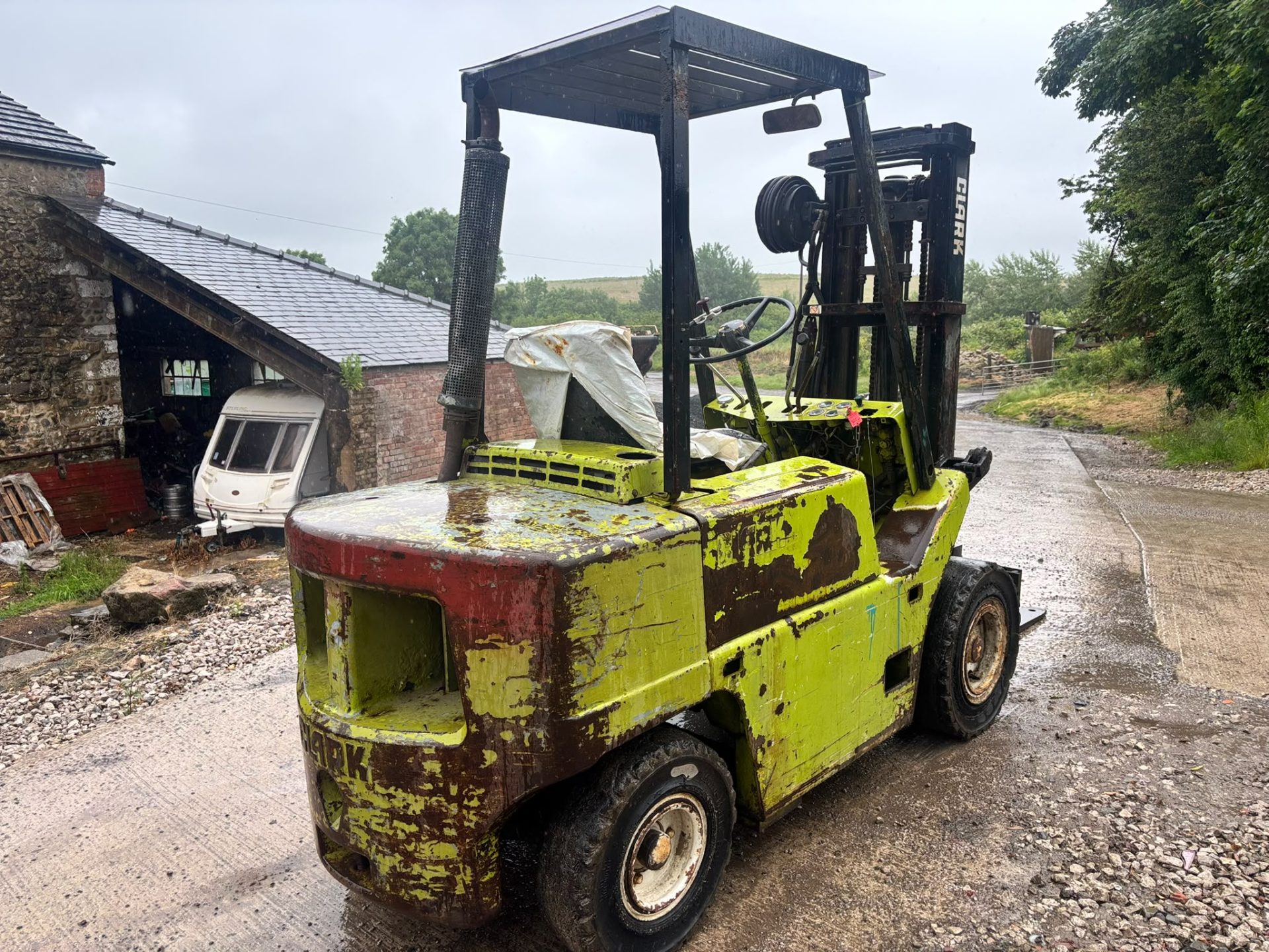 CLARK C500 Y50D DIESEL FORKLIFT 2.5 TON FORKLIFT TRUCK PERKINS ENGINE SIDE SHIFT - Image 4