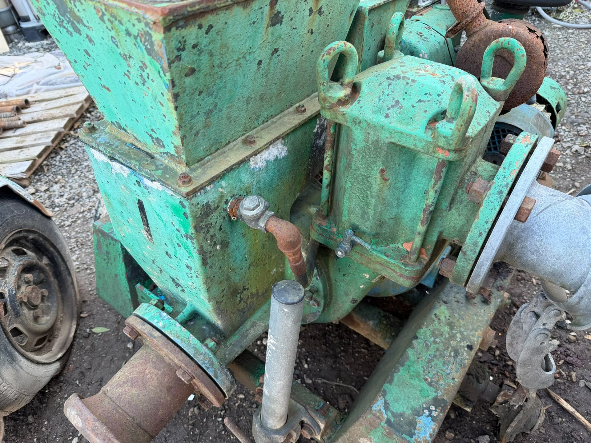 2 X DIESEL WATER PUMPS LISTER ENGINE SPARES REPAIR JOB LOT INDUSTRIAL - Image 10