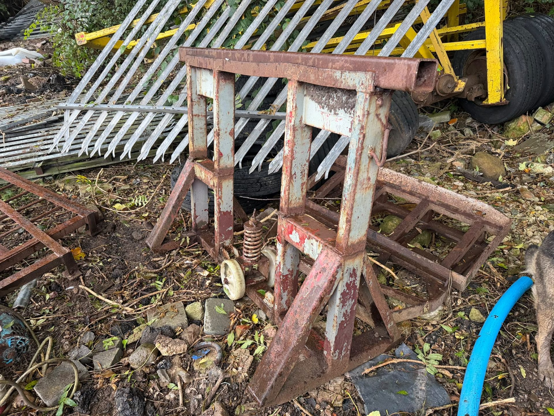 2 X HEAVY-DUTY TRAILER DOCK WORKSHOP TRESTLES HGV LORRY STANDS - Image 4