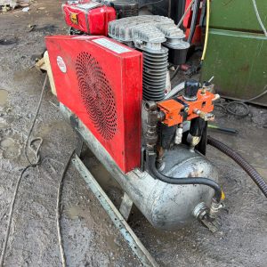 SELLARC DIESEL AIR COMPRESSOR ROBIN DY35 175PSI FARM WORKSHOP SITE