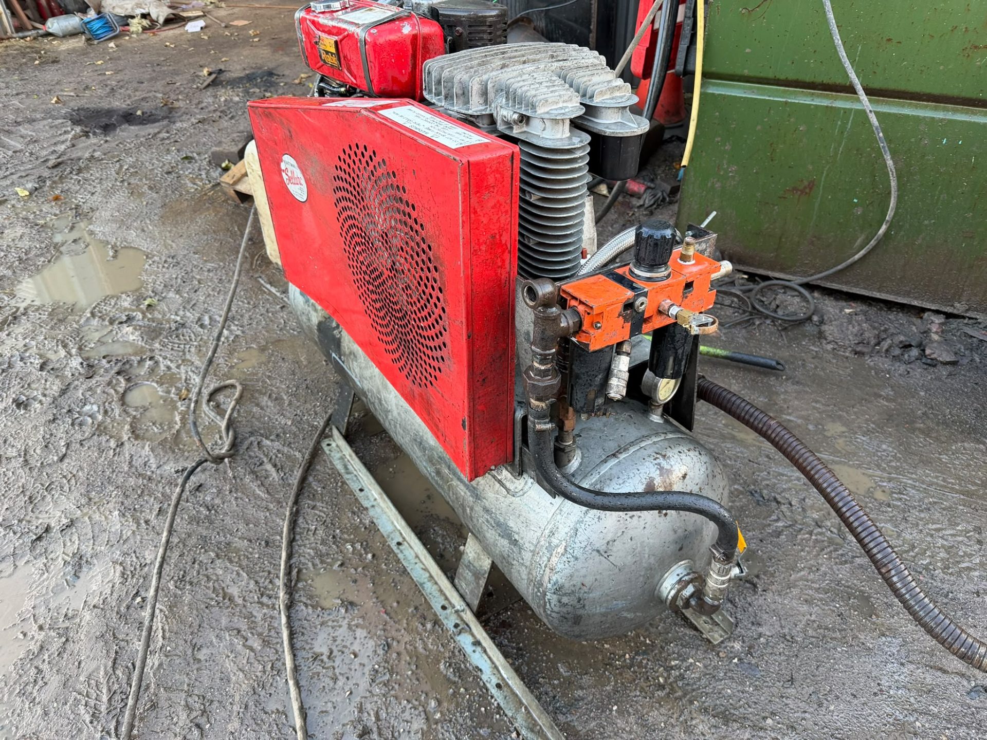 SELLARC DIESEL AIR COMPRESSOR ROBIN DY35 175PSI FARM WORKSHOP SITE