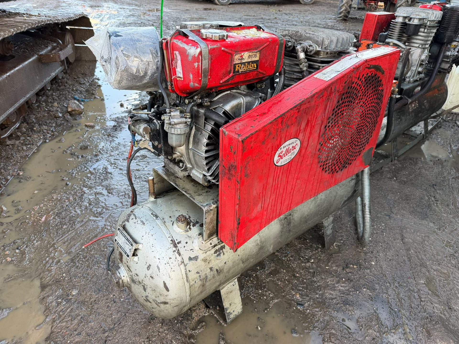 SELLARC DIESEL AIR COMPRESSOR ROBIN DY35 175PSI FARM WORKSHOP SITE - Image 10