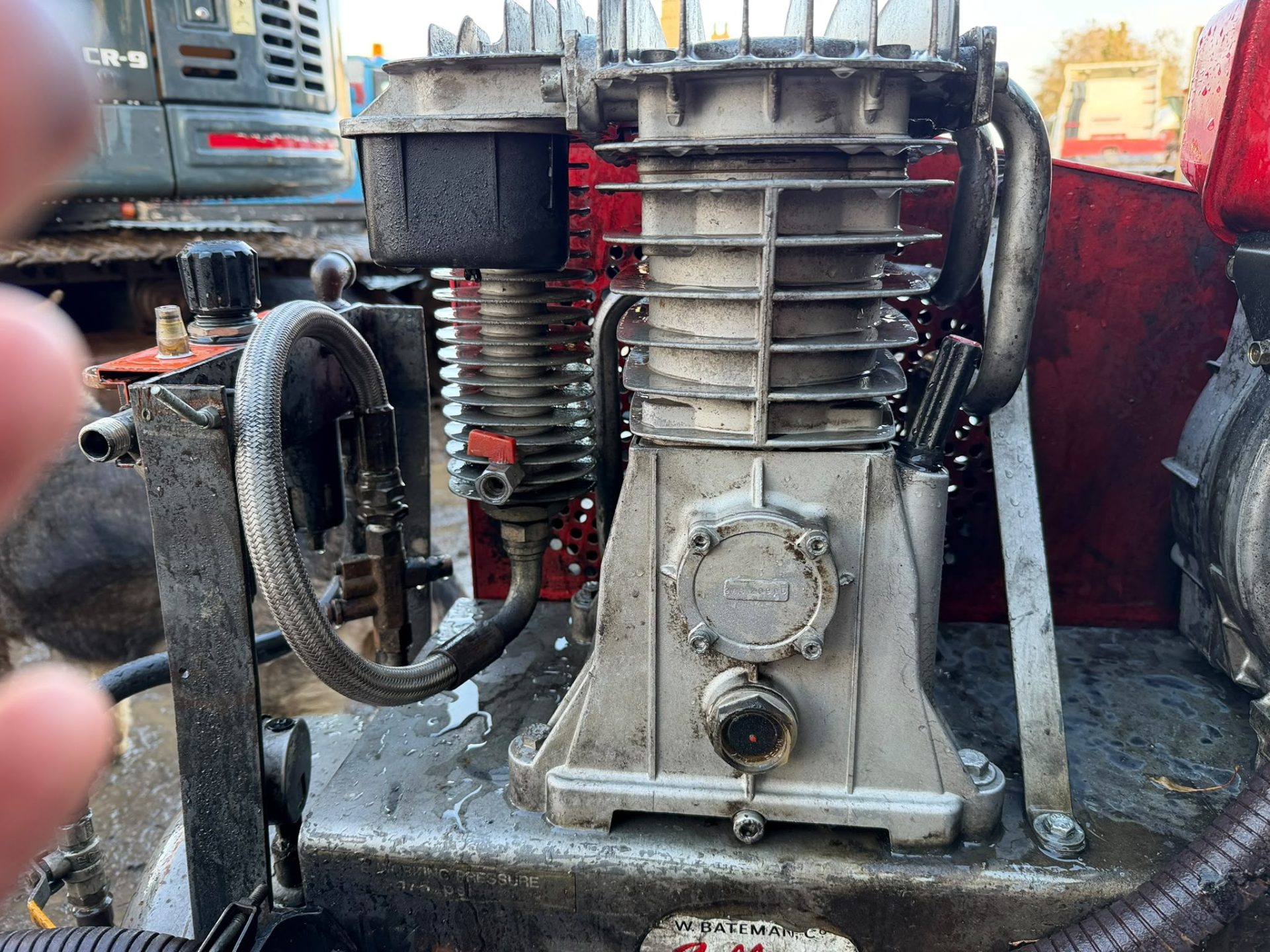 SELLARC DIESEL AIR COMPRESSOR ROBIN DY35 175PSI FARM WORKSHOP SITE - Image 12
